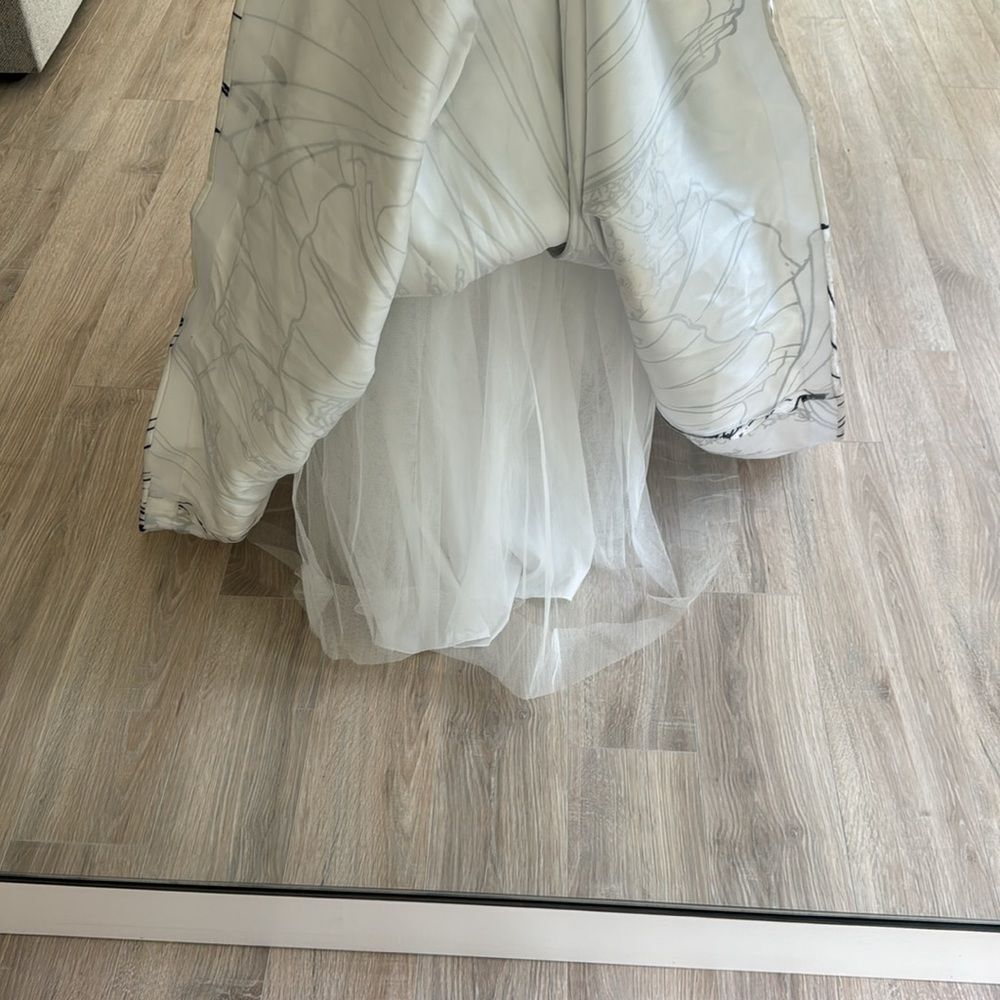 Mac Duggal gown - Picture 3 of 14